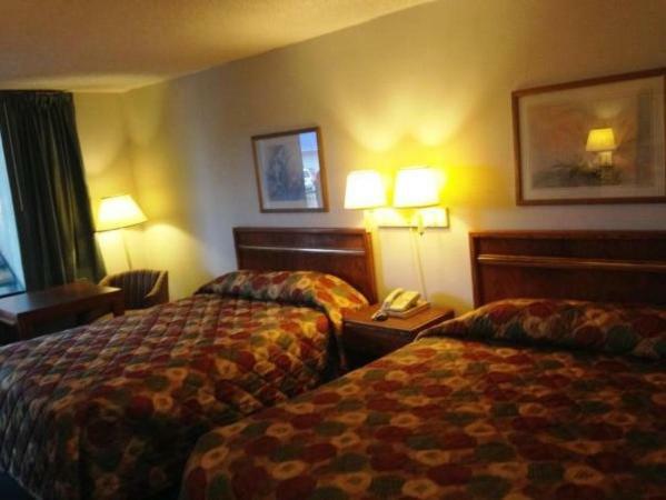 Royal Inn Columbia/Fort Jackson Exterior foto