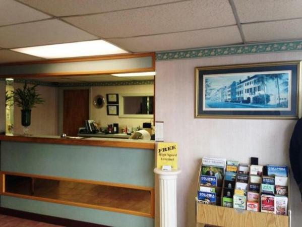 Royal Inn Columbia/Fort Jackson Exterior foto